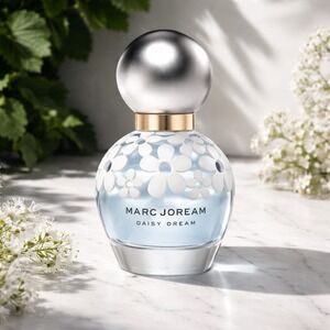 Marc Jacobs Daisy Dream Eau De Toilette Spray 1.6 oz 50 ml Women Sealed Box